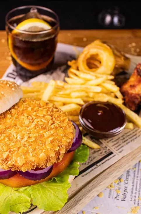 CRISPY CHICKEN BURGUER